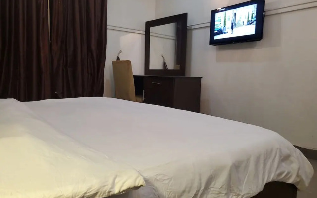 Luxury Suites and Apartments