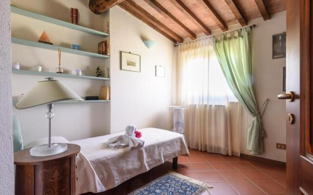 Tuscany Balcony: Crete Senesi