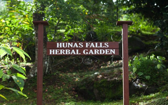 Hunas Falls Hotel