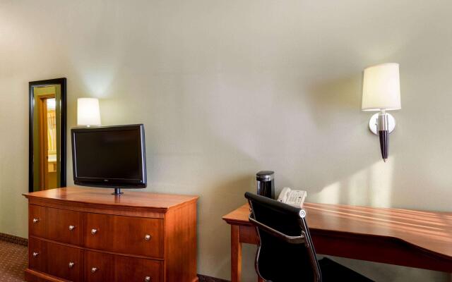 La Quinta Inn And Suites Olathe