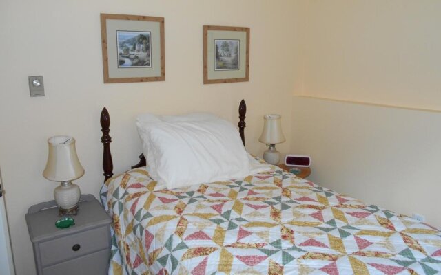 Riverside Caygeon B&B
