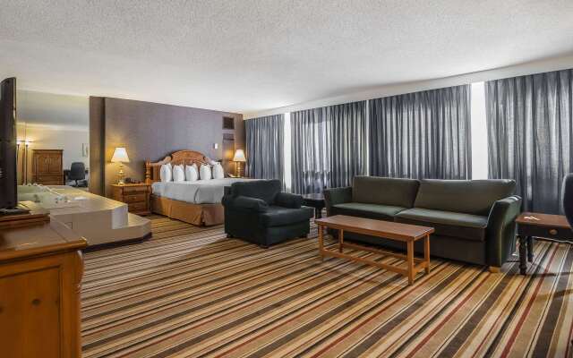 DoubleTree by Hilton Calgary North