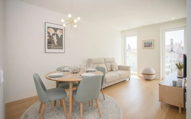 Liiiving - Crystal Palace Apartment