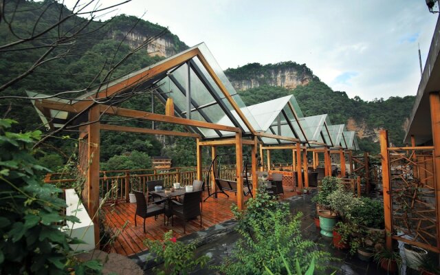 Zhangjiajie One City One Inn