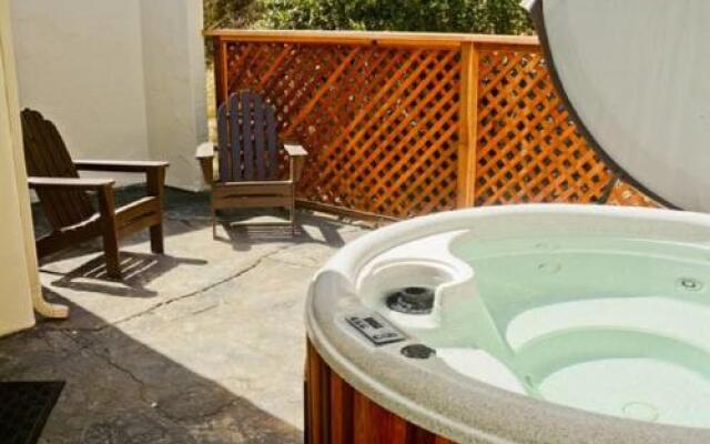 Sycamore Mineral Springs Resort