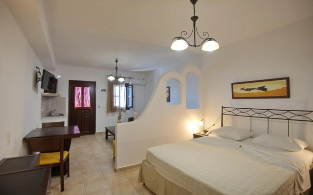 Yalis Hotel