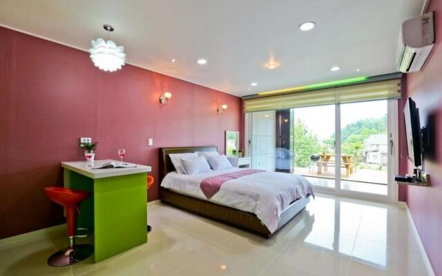 Gapyeong Forest Pension (Pool Villa)