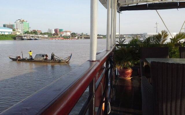 Phocea Cruise Siem Reap to Phnom Penh