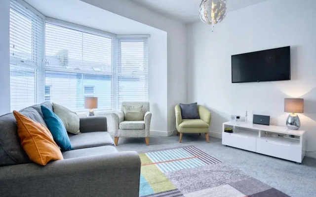 Bay View - 2 Bedroom Apartment - Tenby