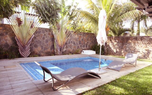 Plage Bleue Beachfront Apartments