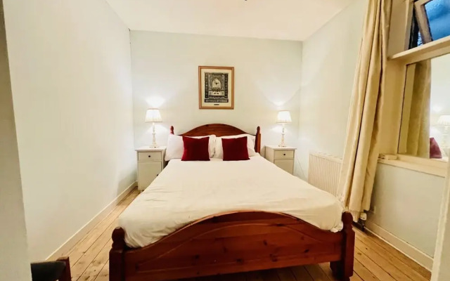 The Georgian House Hotel