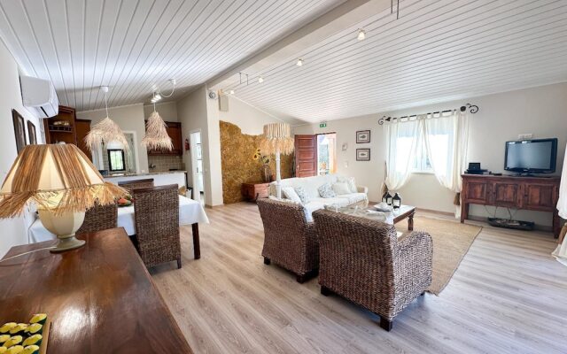 Villa Irene in Mexilhoeira Grande