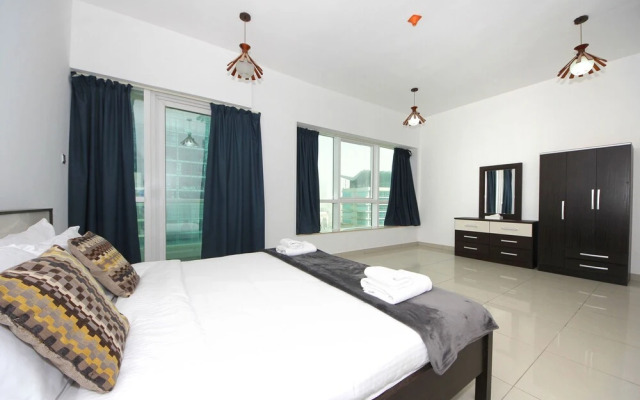 Signature Holiday Home - Marina Pinnacle