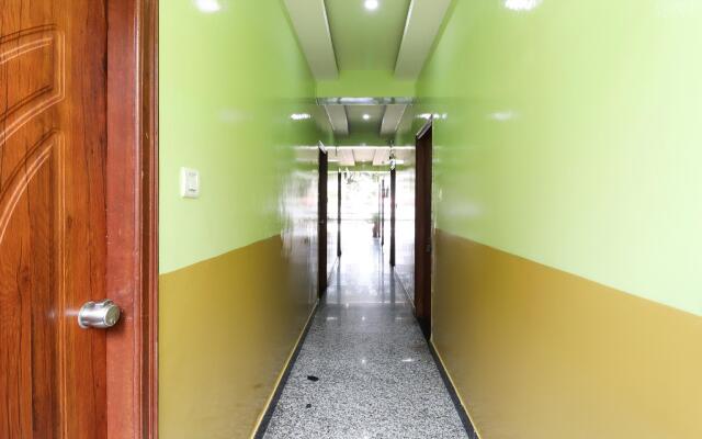 OYO 2318 Hotel Palm Emirates
