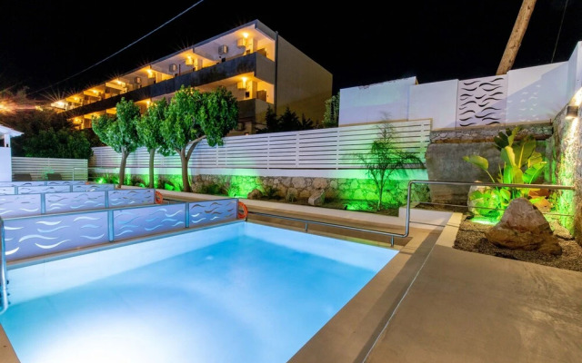 Stay Helios - Aparts & Pool Suites