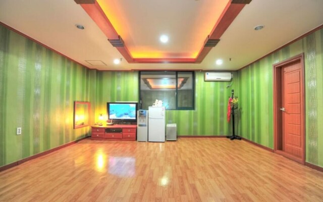 Boryeong Aroma Pensiontel