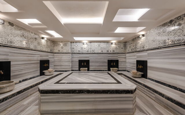 White City Beach - Adults Only