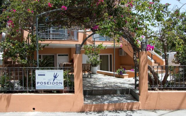 Poseidon Studios & Apartments
