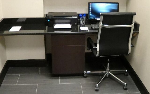 Holiday Inn Express & Suites Greenville - Downtown by IHG