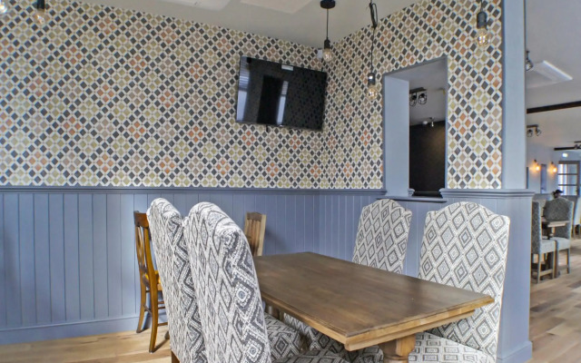 OYO Tamworth Arms Boutique Pub & Hotel