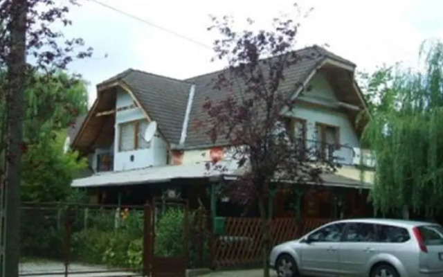 Fuzfa Grillkert – Pizzeria es Panzio