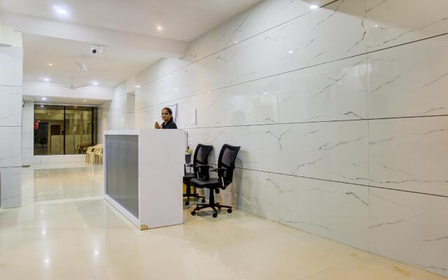 OYO 73225 Hotel Laxmi Kuber