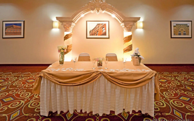 Holiday Inn Austin -Town Lake by IHG