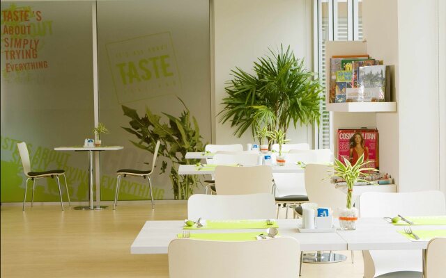 ibis Bangkok Sathorn