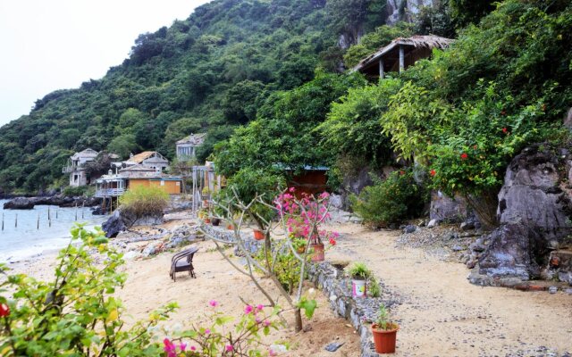 Cat Ong Beach Cottages