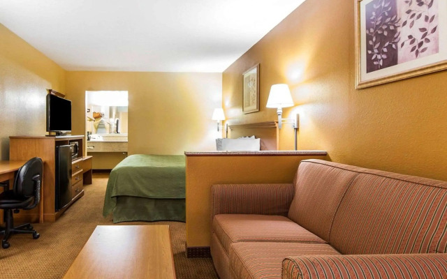 Quality Inn & Suites Cartersville North
