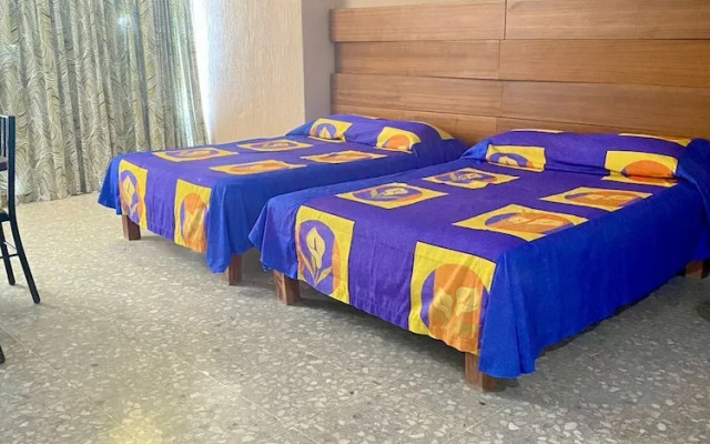 Suites Omega Torres Gemelas