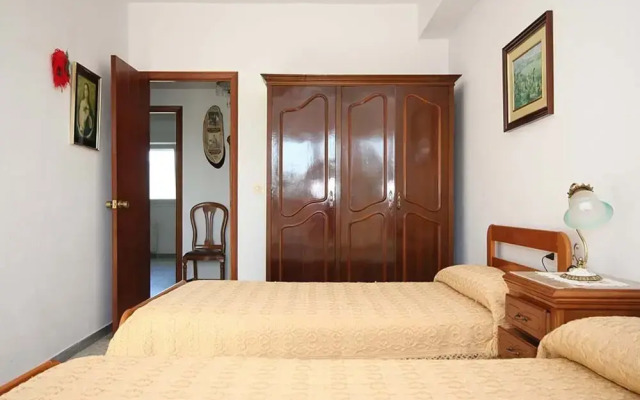 House - 3 Bedrooms with Sea views - 102075