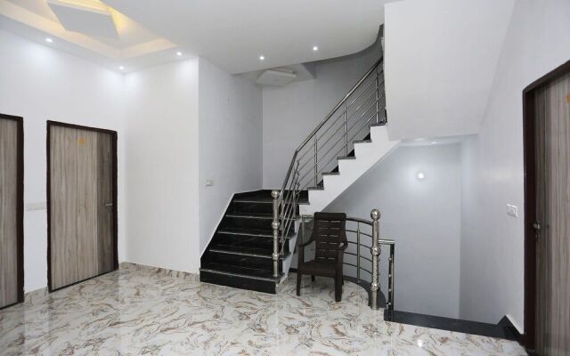 OYO 26628 Hotel Rest Palace