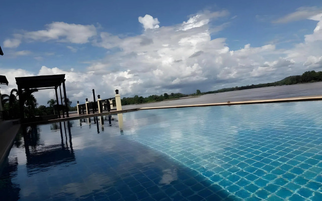 Pon Arena Hotel