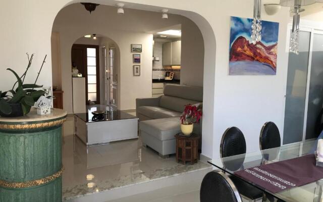 Villa Ola, Golf del Sur