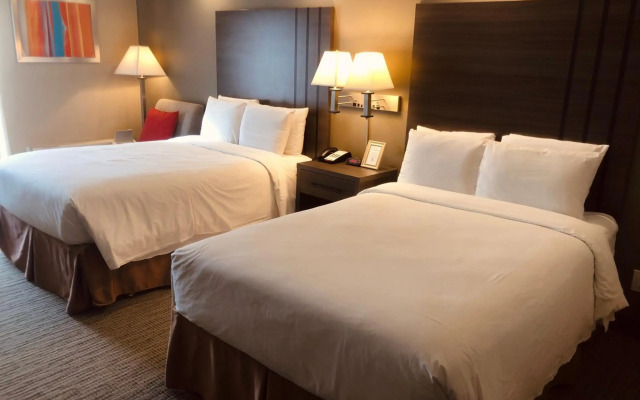 GreenTree Inn & Suites Alhambra
