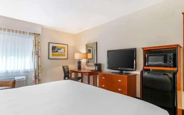 Best Western Plus University Park Inn & Suites
