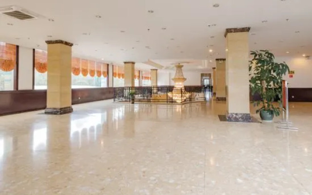 Sichuan Chaoyang Lake Hotel