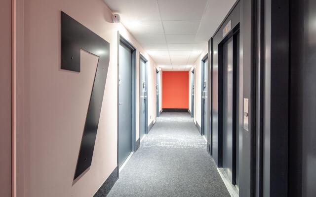 B&B HOTEL Paris Porte de Bagnolet