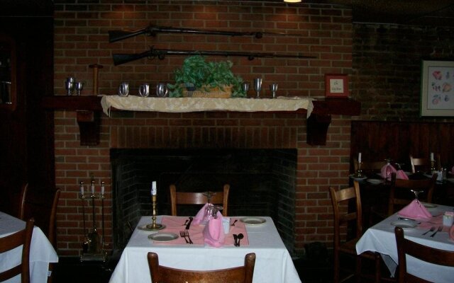 Leesburg Colonial Inn