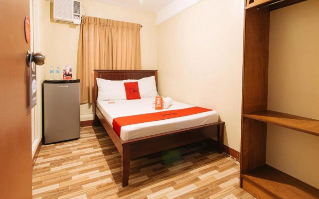 RedDoorz near PNR Espana Station