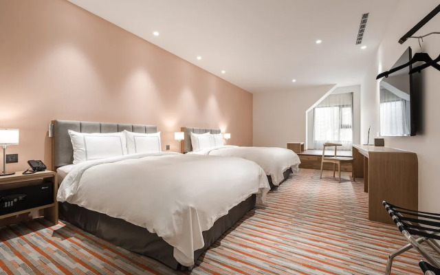 Phoenix Hotel