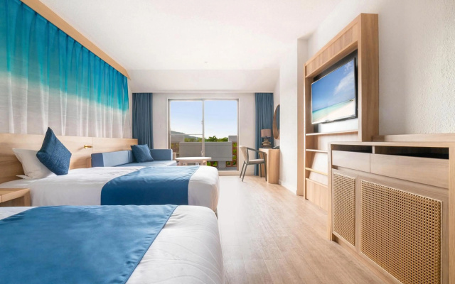 Watermark Hotel Okinawa Kume Island – Guest Rooms – Kumejima