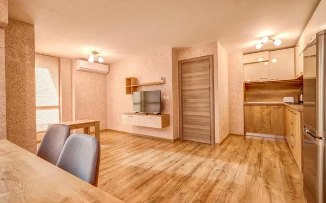 Complex Hunter's Beach