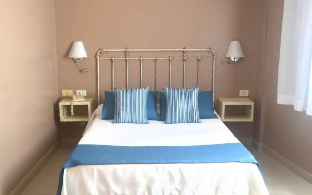 RF Astoria - Only Adults