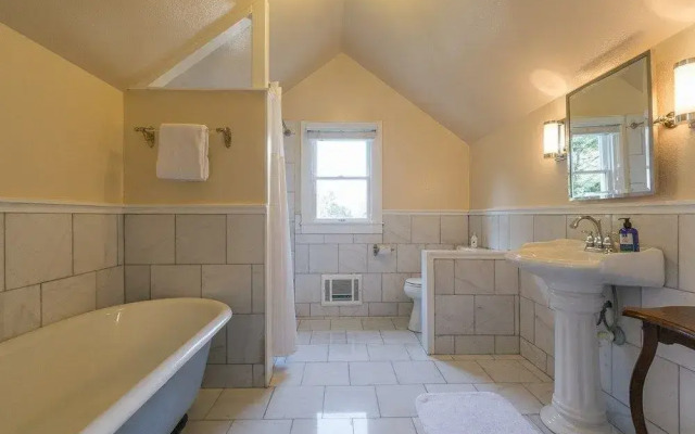 The Inn at Cobbler's Walk Mendocino