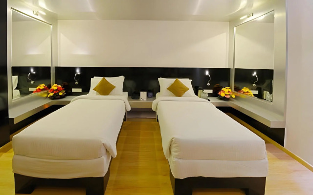 Hotel Gokulam Park