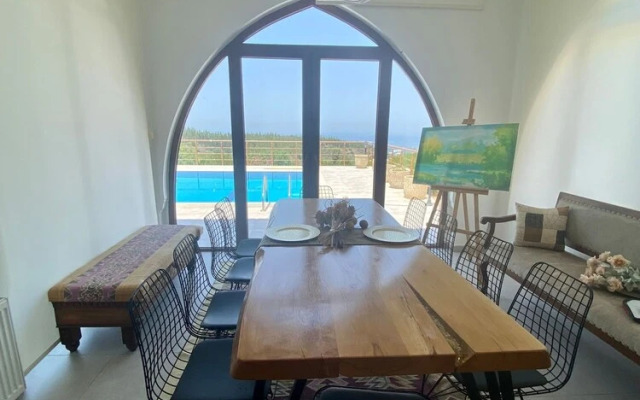 "villa She Ruz "