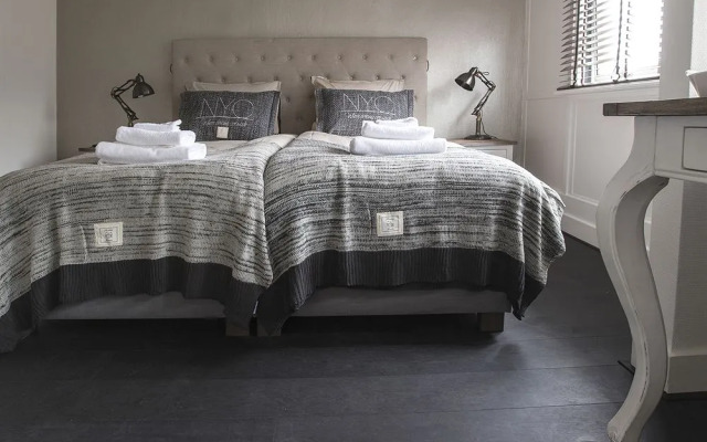 Zenzez Hotel & Lounge