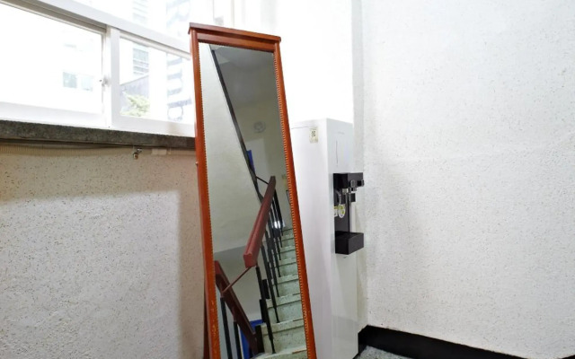 Rainbow Hotel Myeongdong